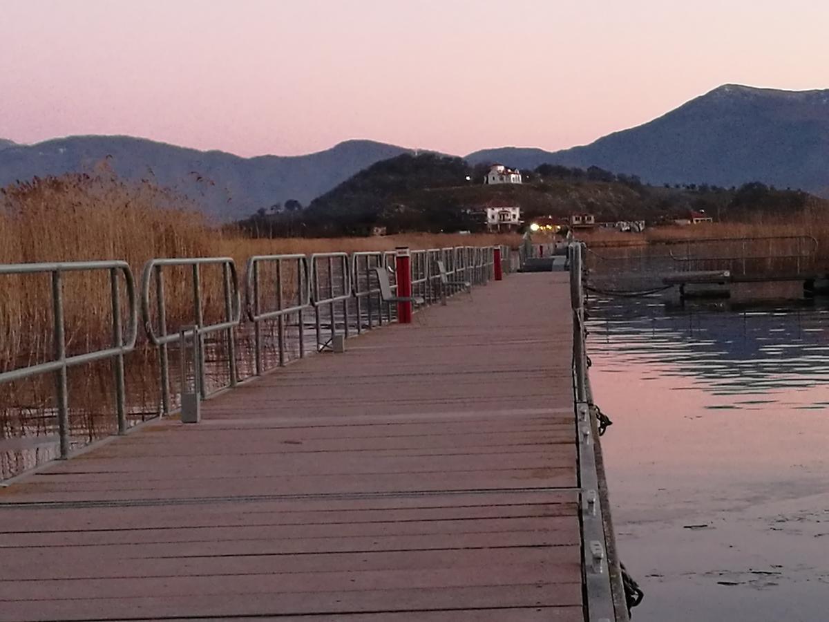 Agios Achillios Ξενοδοχείο Εξωτερικό φωτογραφία